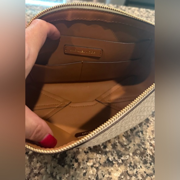 Michael Kors Crossbody bag - Picture 10 of 10